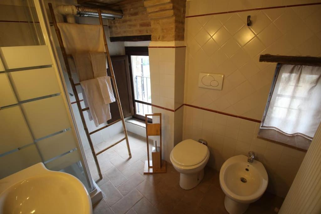 Casa Vacanze Castiglione - 4 Posti Letto Castiglione della Valle Exterior foto